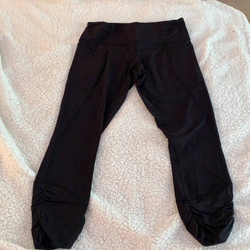 Lululemon cropped high waisted leggings